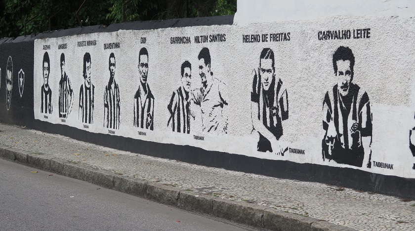 blog-bresil-rio-mur-street-art-footballeur