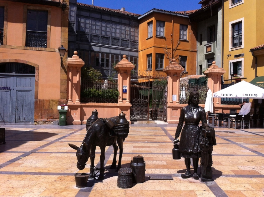 blog-espagne-asturies-oviedo-statues-trascorrales