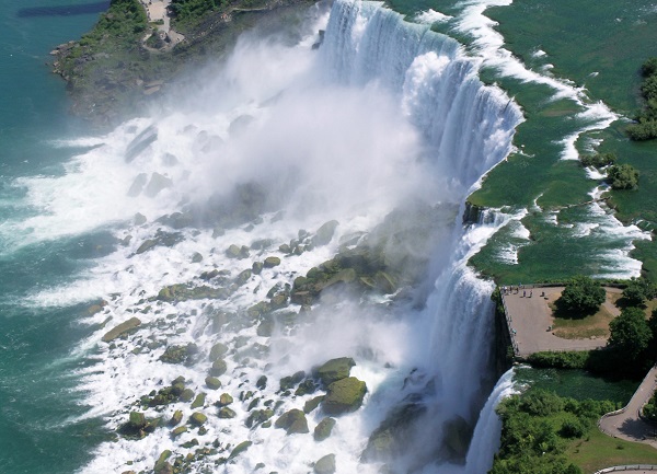 Vue aérienne des chutes du Niagara © Niagara USA Official Visitor Center